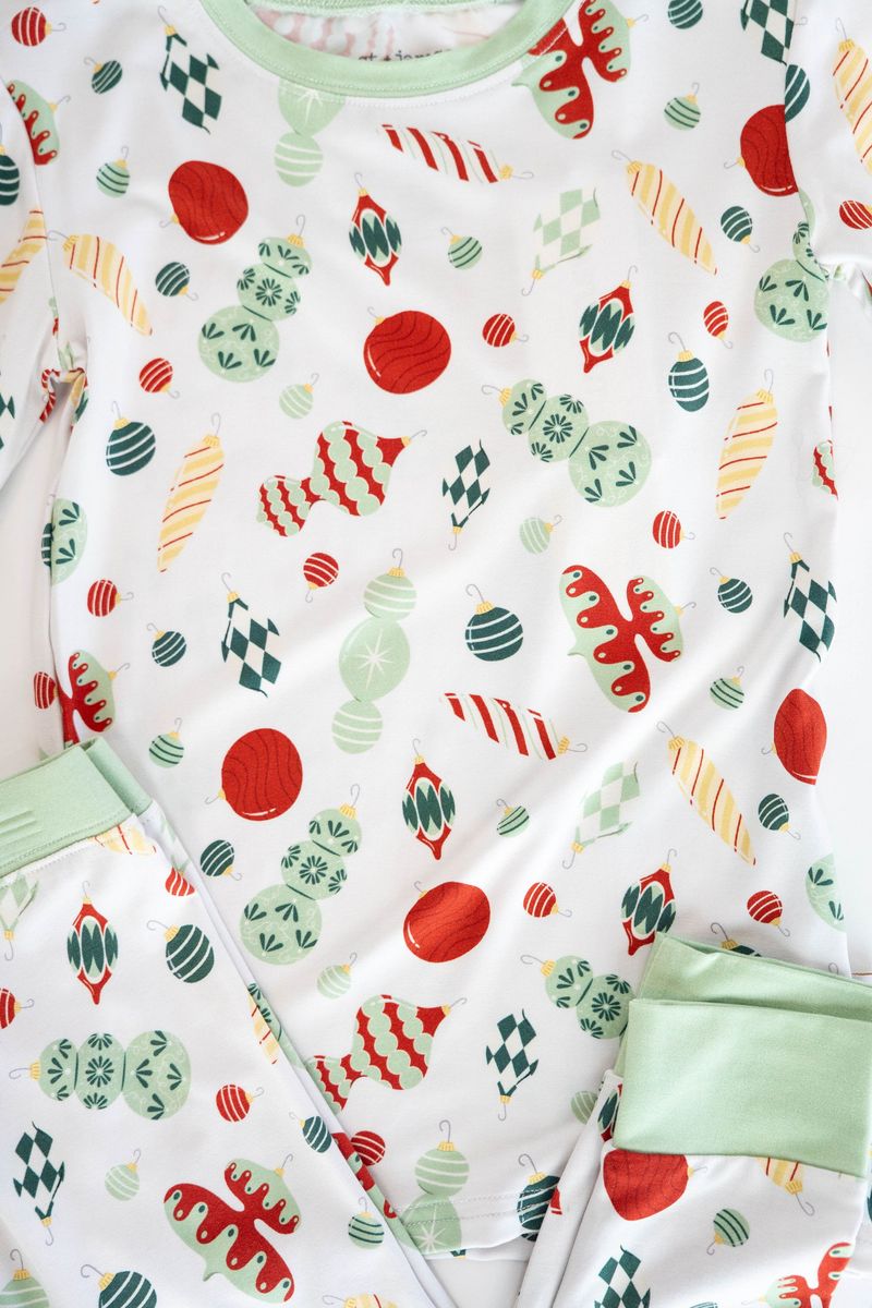 Christmas Baubles 2pc Set