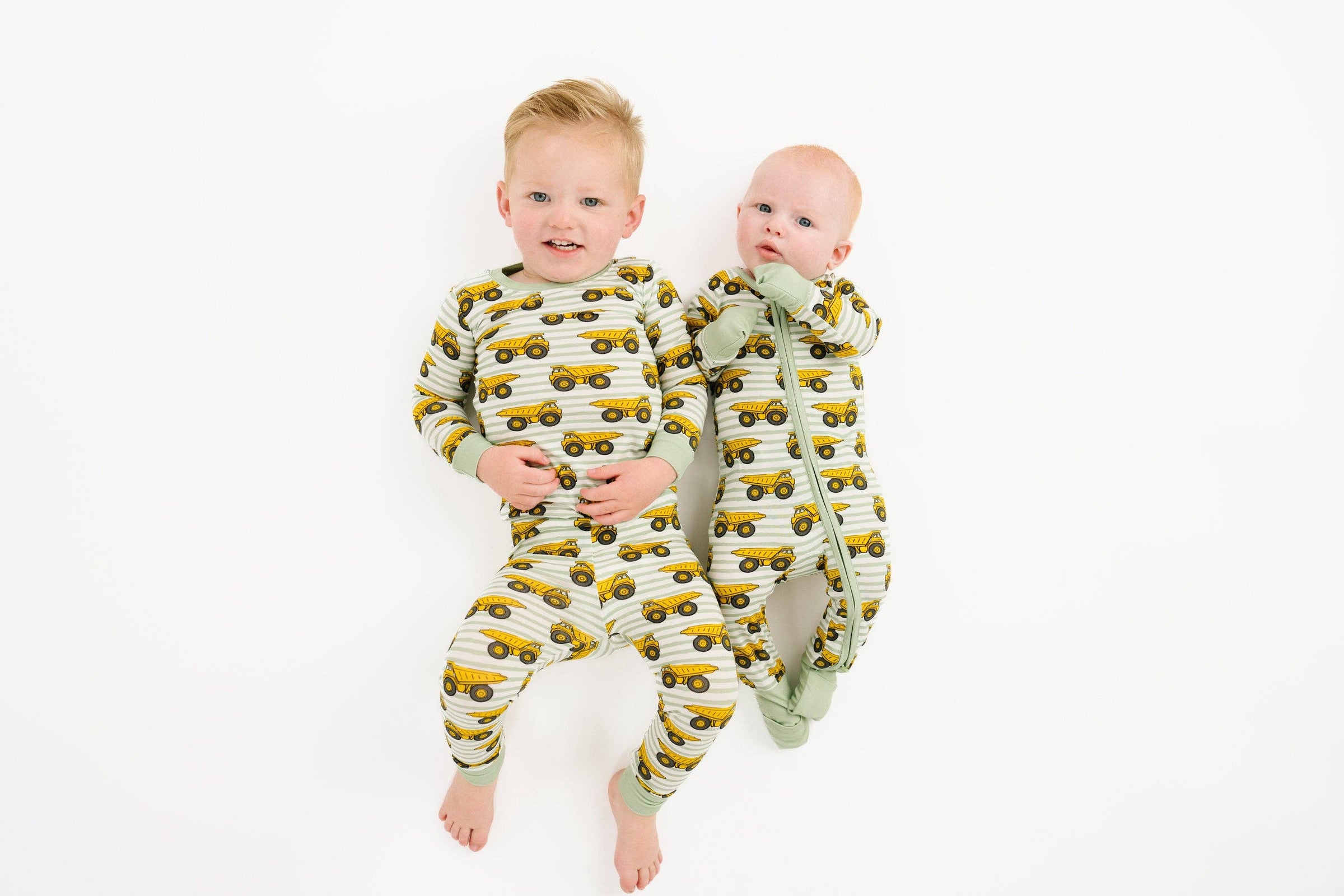 Dump Trucks Bamboo 2 Piece Set