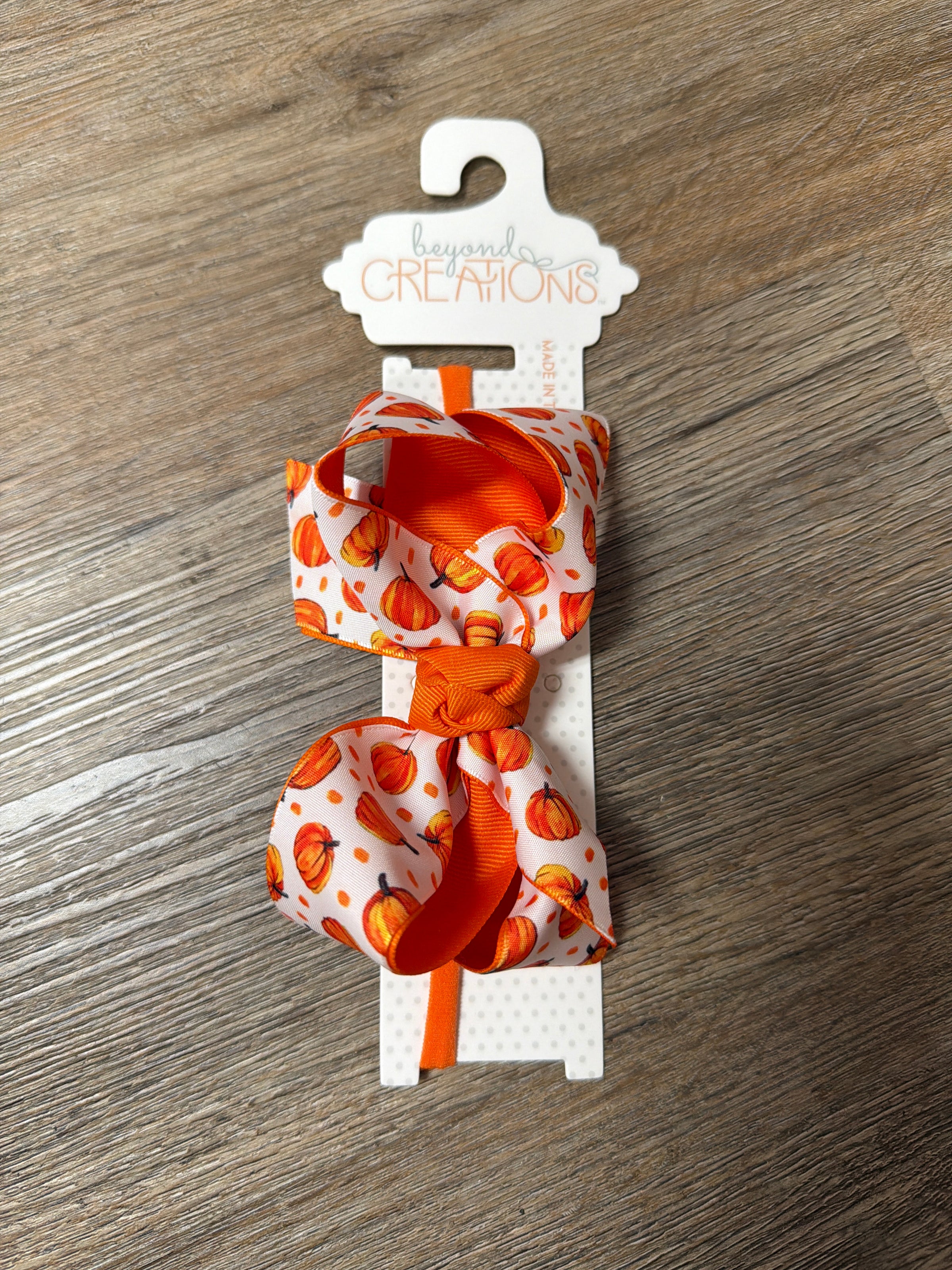 Pantyhose headband with pumpkin bow