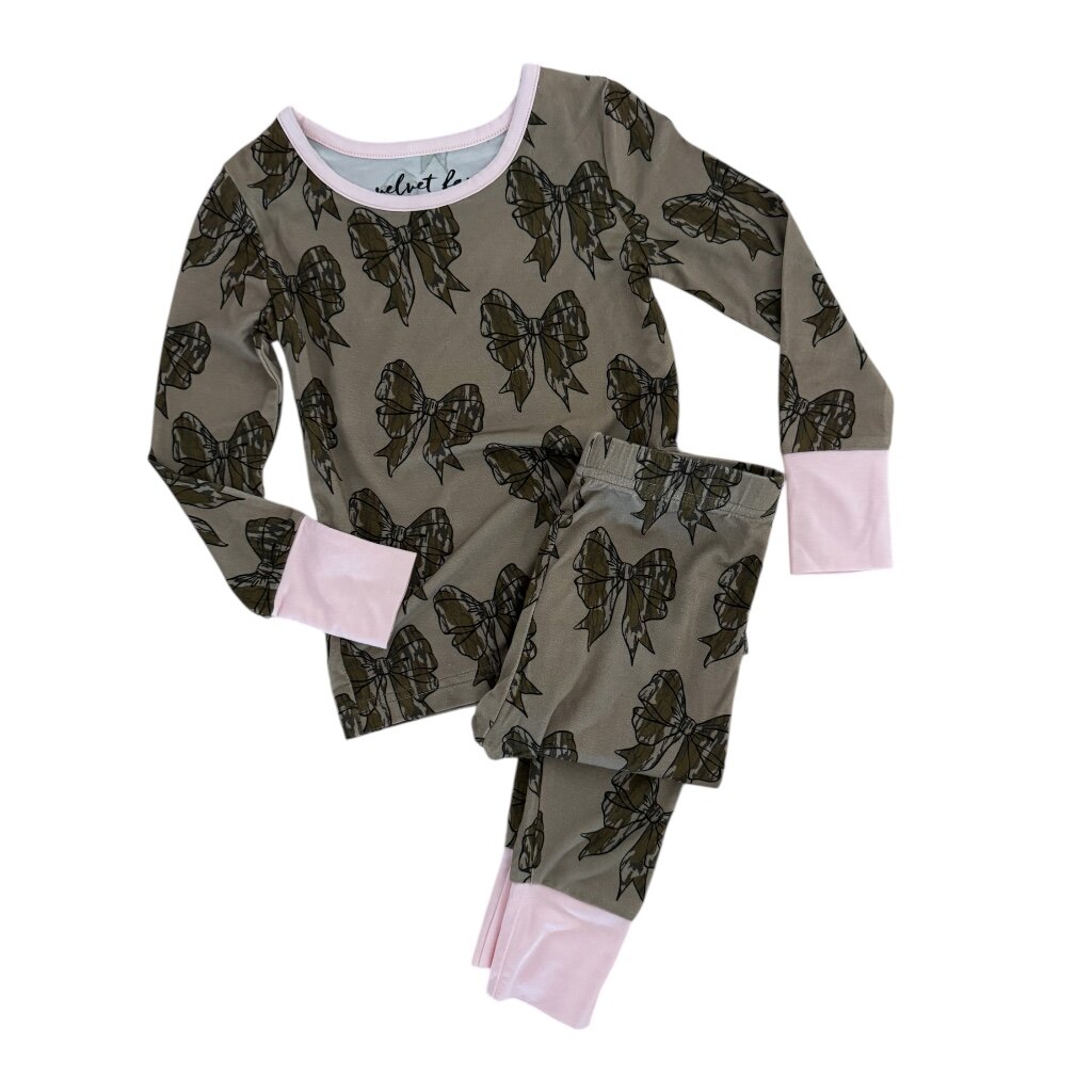 Bamboo Two Piece Set Pajama - Mossy Oak® Original Bottomland® Bows