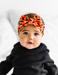PRINTED KNOT: witch cat 
