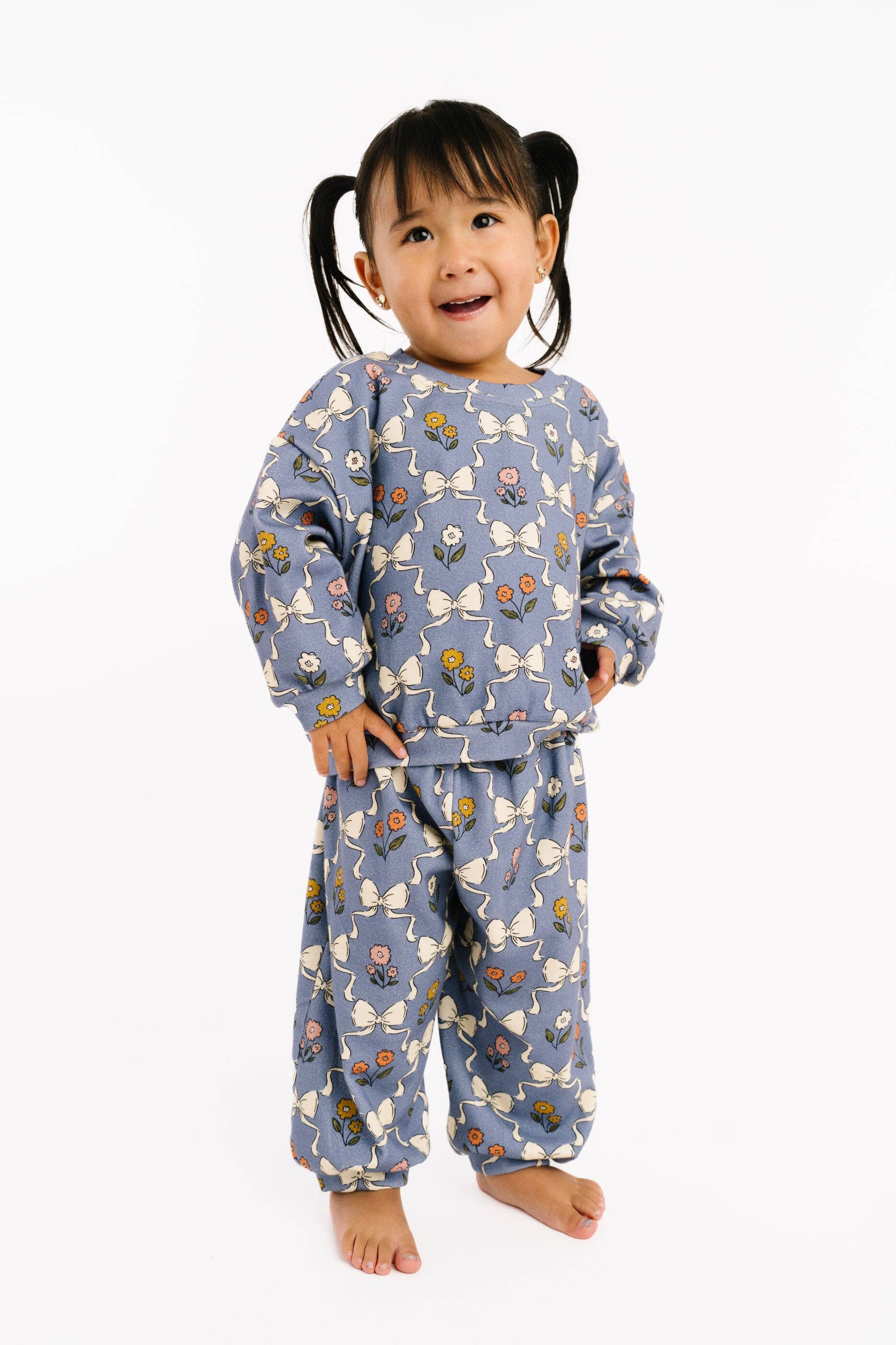Bow Blooms Sweatsuit