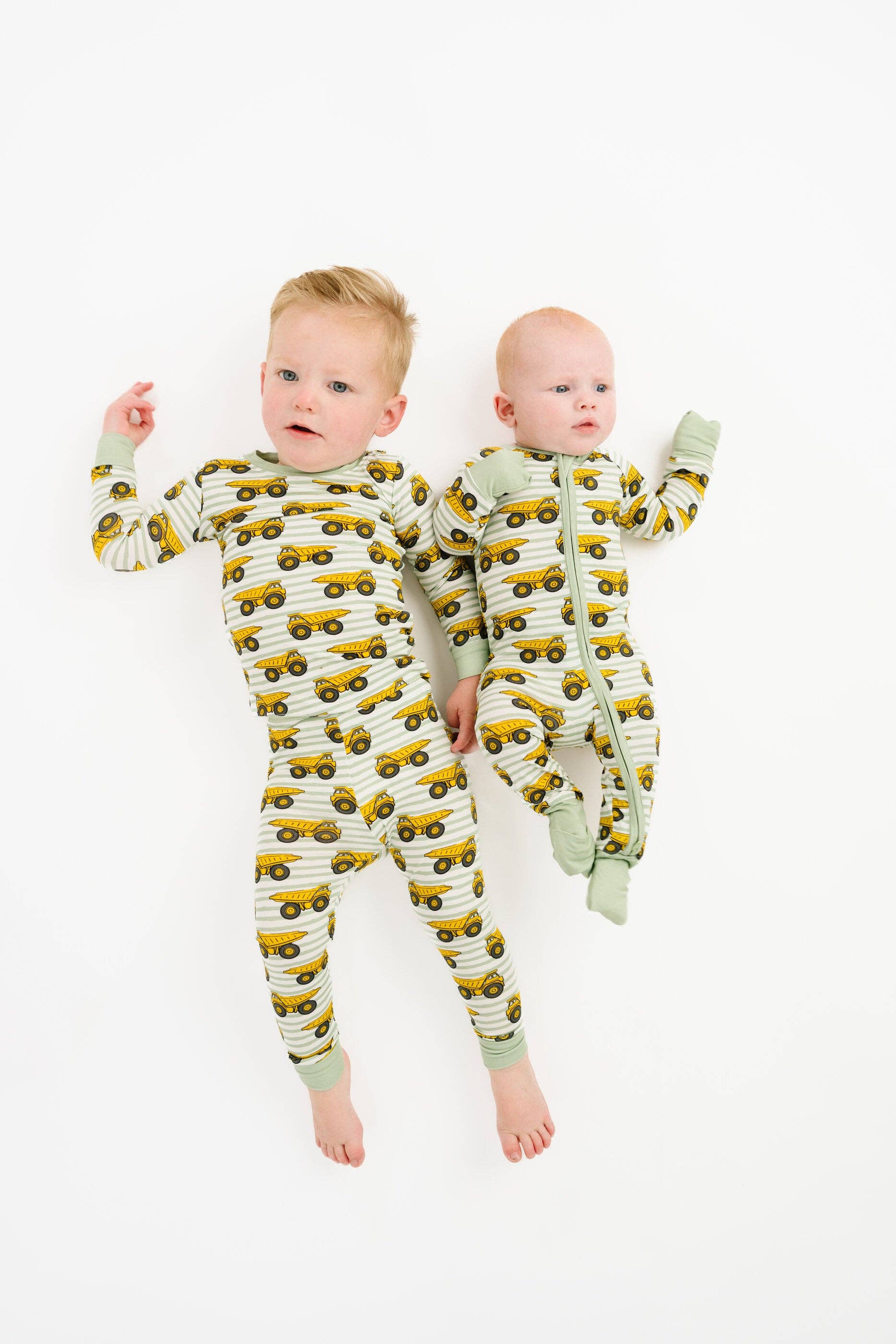 Dump Trucks Bamboo 2 Piece Set